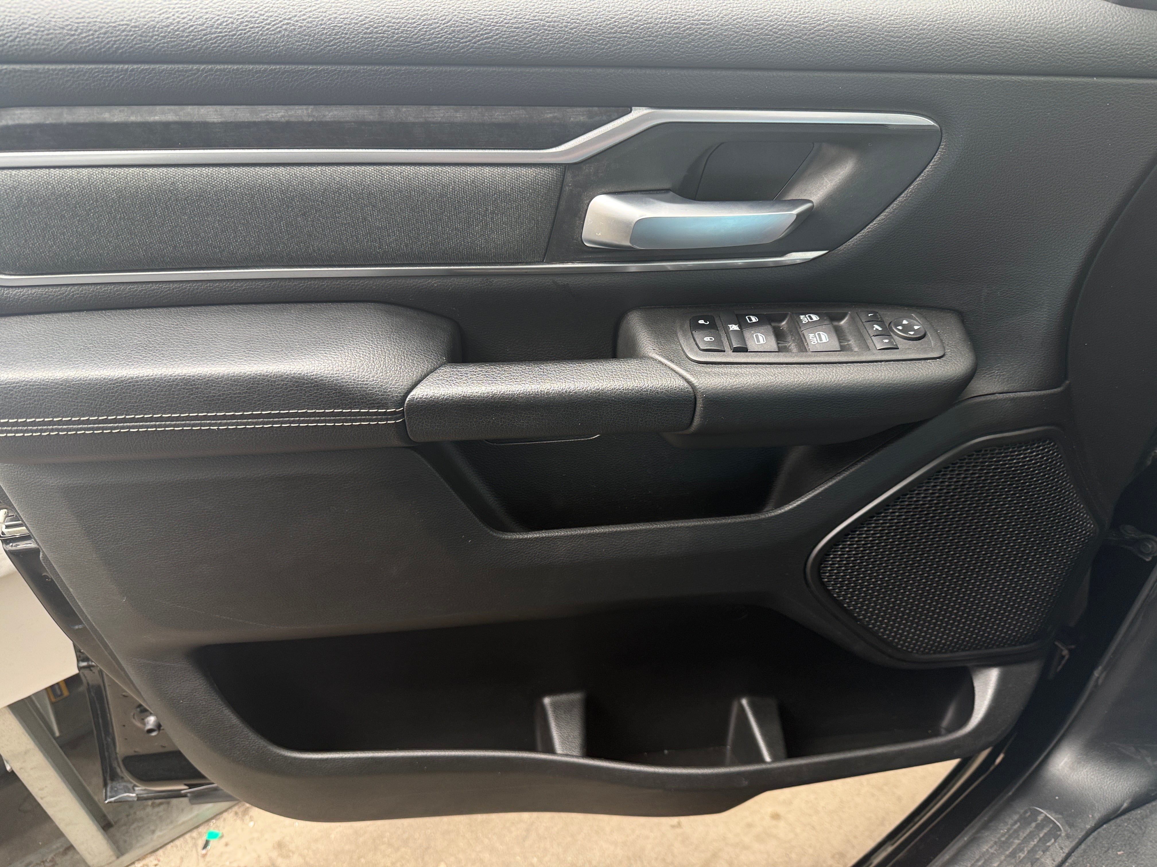 ram ram 1500 pickup 2022 1C6RRFMG9NN421661 image ram ram 1500 pickup 2022 1C6RRFMG9NN421661 image